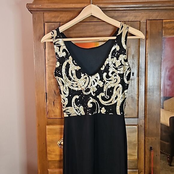 NWT Boohoo Black & Gold maxi dress size 4 - Picture 7 of 15